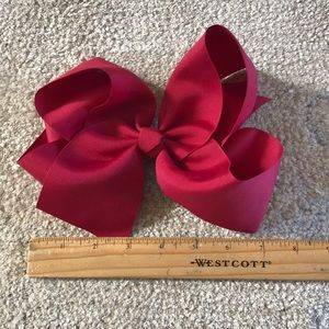 Large hair bows 👒